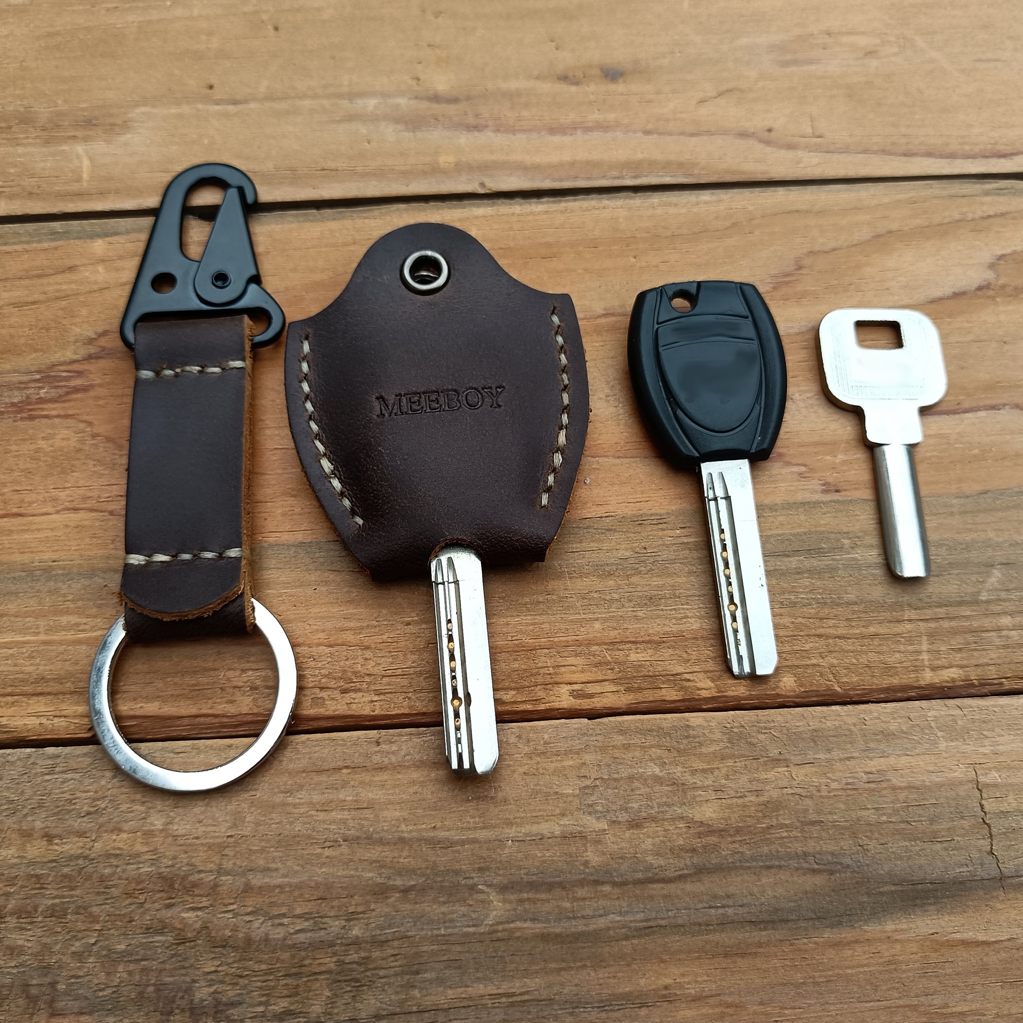 MEEBOY handmade leather car key sleeve for broken key car key cover for men and women