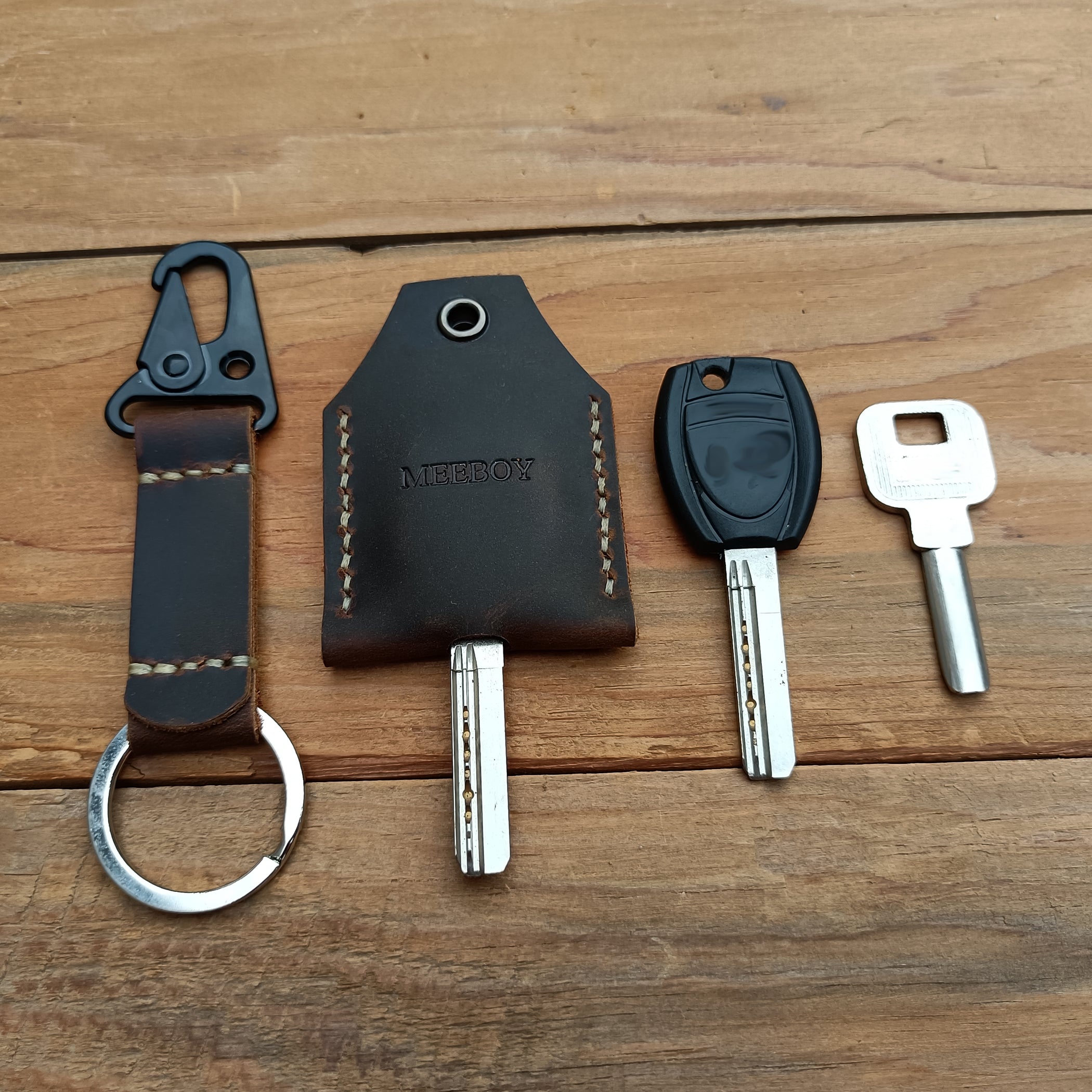 MEEBOY Leather Key Sleeve Key Ring Holder Vintage Cover Protective Key Case Covers Key protector handmade Keys Organizer